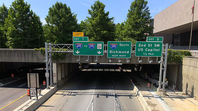 View south along the southbound lanes of Interstate 395 (Center Leg Freeway) from the overpass for E Street Northwest in Washington, D.C. Famartin, CC BY-SA 4.0 , via Wikimedia Commons